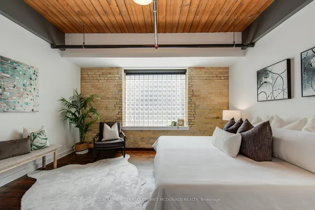 Additional image 36 of 436 Wellington St Unit 108