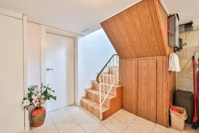 Additional image 19 of 68 Algoma St