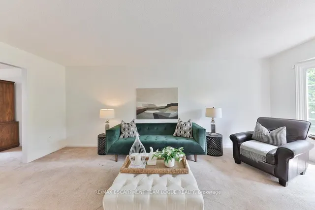 Additional image 6 of 2046 PARKLANE Cres