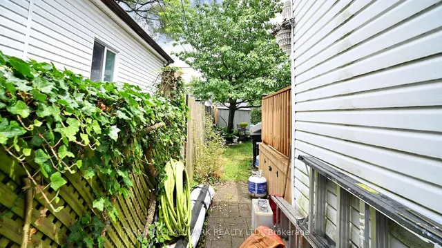 Additional image 39 of 115 Woodbine Ave Ave