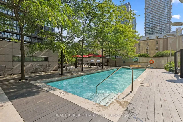 Additional image 27 of 110 Charles St Unit PH 4403