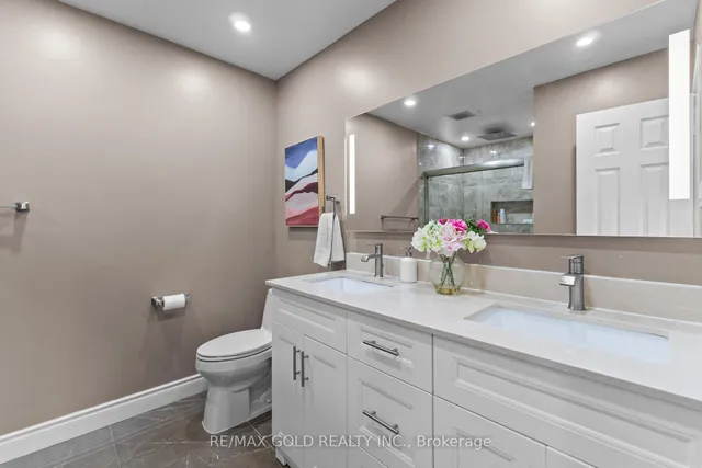 Additional image 30 of 14 Twisted Oak St