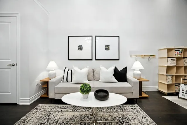 Additional image 22 of 2110 Bayview Ave