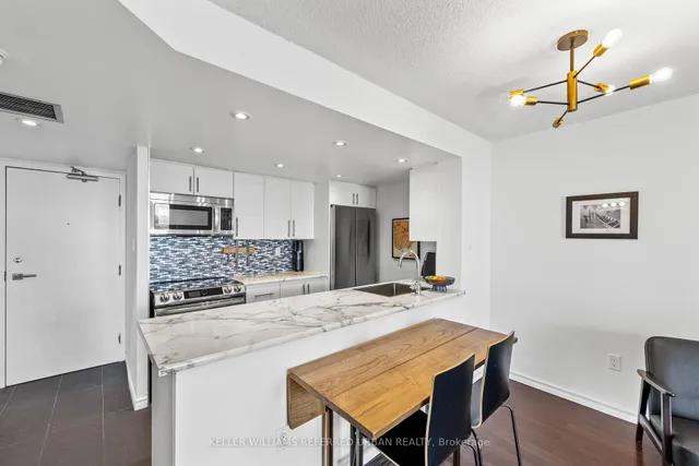 Additional image 7 of 725 King St Unit 1011