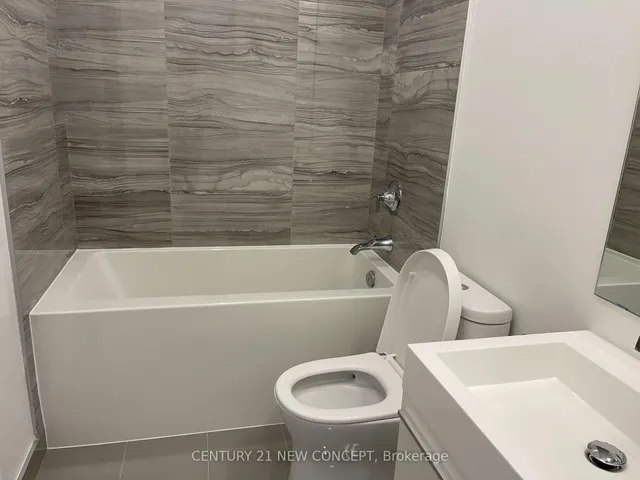 Additional image 12 of 39 roehampton Ave Unit 1204