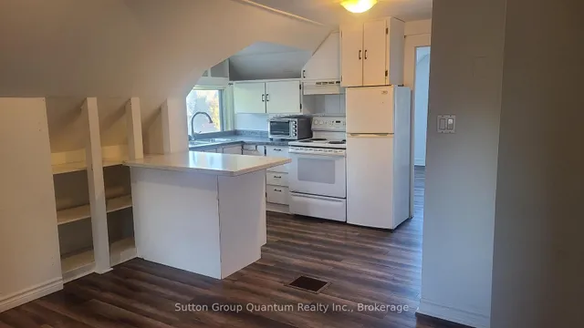 Additional image 18 of 992 Montclair Ave