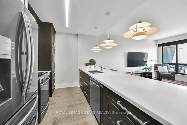 Additional image 4 of 181 James St Unit 804 (PH4)