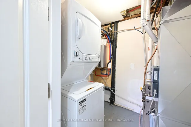 Additional image 34 of 944 Concession St