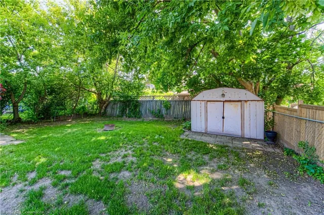 Additional image 50 of 48 Ellis Ave