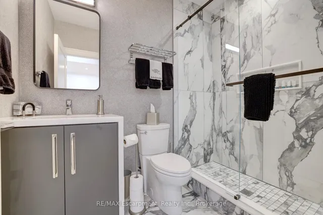 Additional image 45 of 2134 New St Unit 4