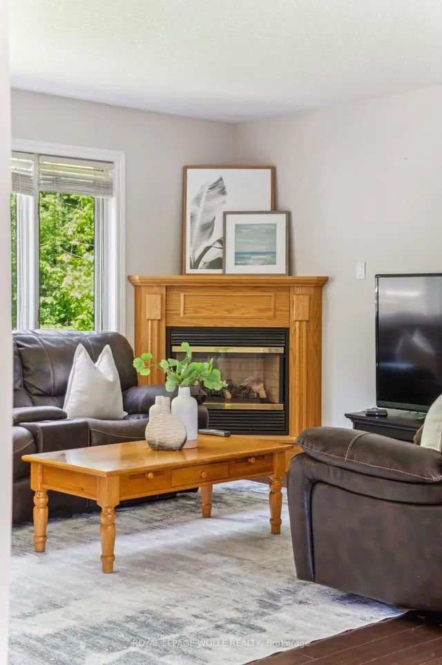 Additional image 11 of 35 Dayman Crt