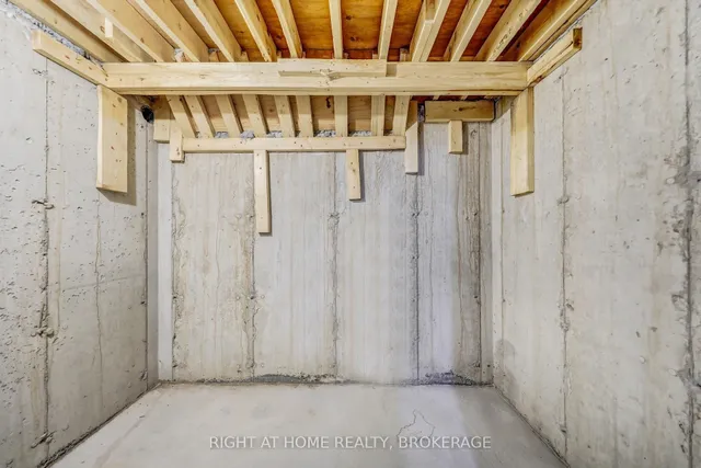 Additional image 42 of 503 Dundas St