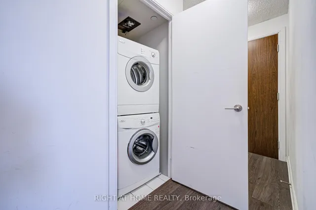 Additional image 24 of 255 Village Green Sq Unit 2503