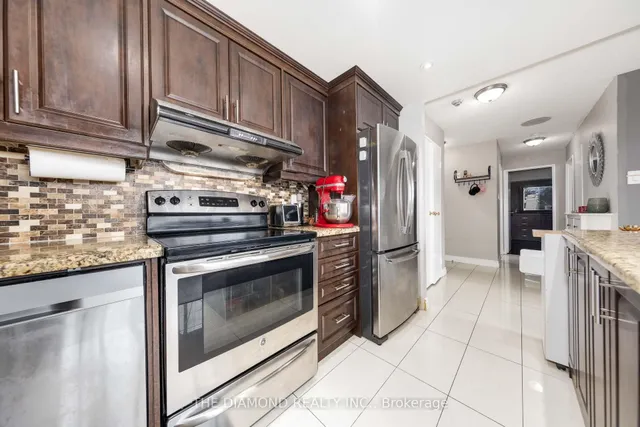 Additional image 11 of 3700 Kaneff Cres Unit 1507