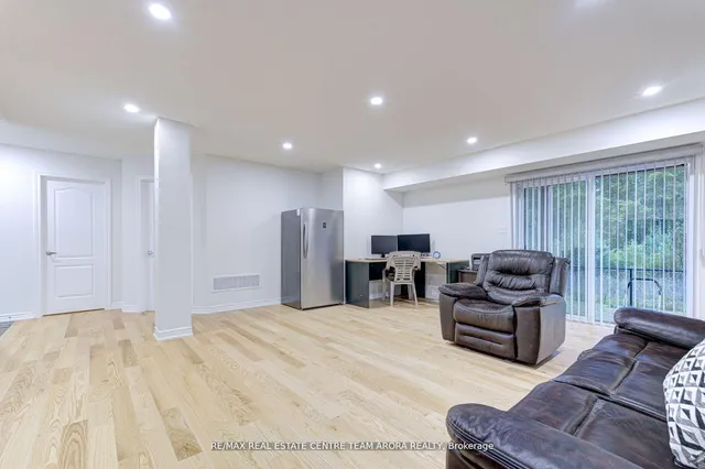 Additional image 30 of 566 Queen Mary Dr