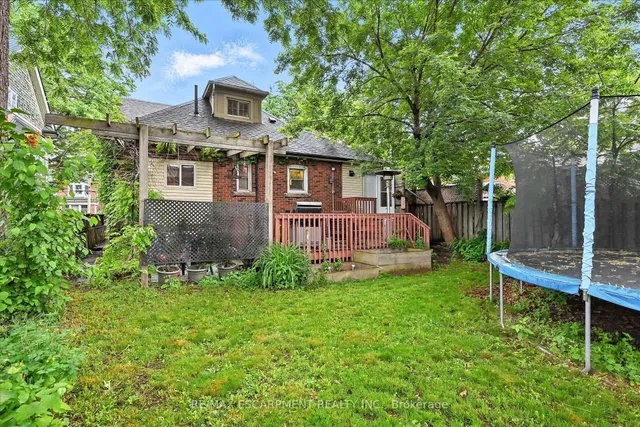 Additional image 42 of 36 Grosvenor Ave