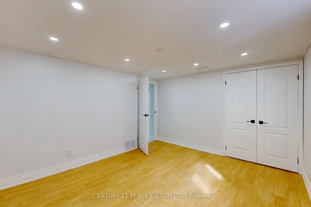 Additional image 32 of 78 Agincourt Dr