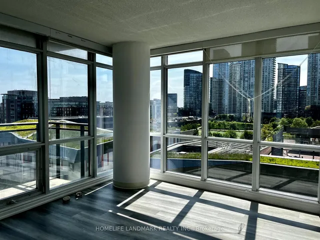 Additional image 3 of 15 fort york Blvd Unit 912