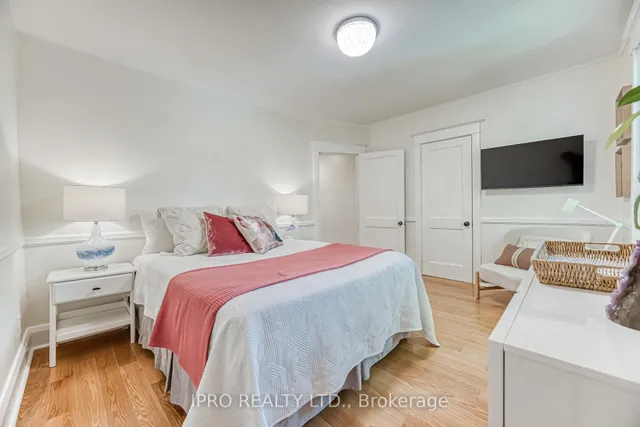 Additional image 20 of 962 Logan Ave