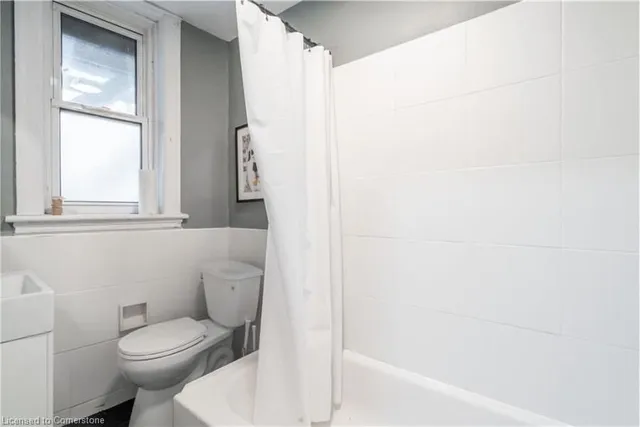 Additional image 27 of 464 King St