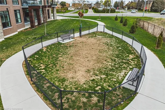 Additional image 47 of 600 North Service Rd Unit 210