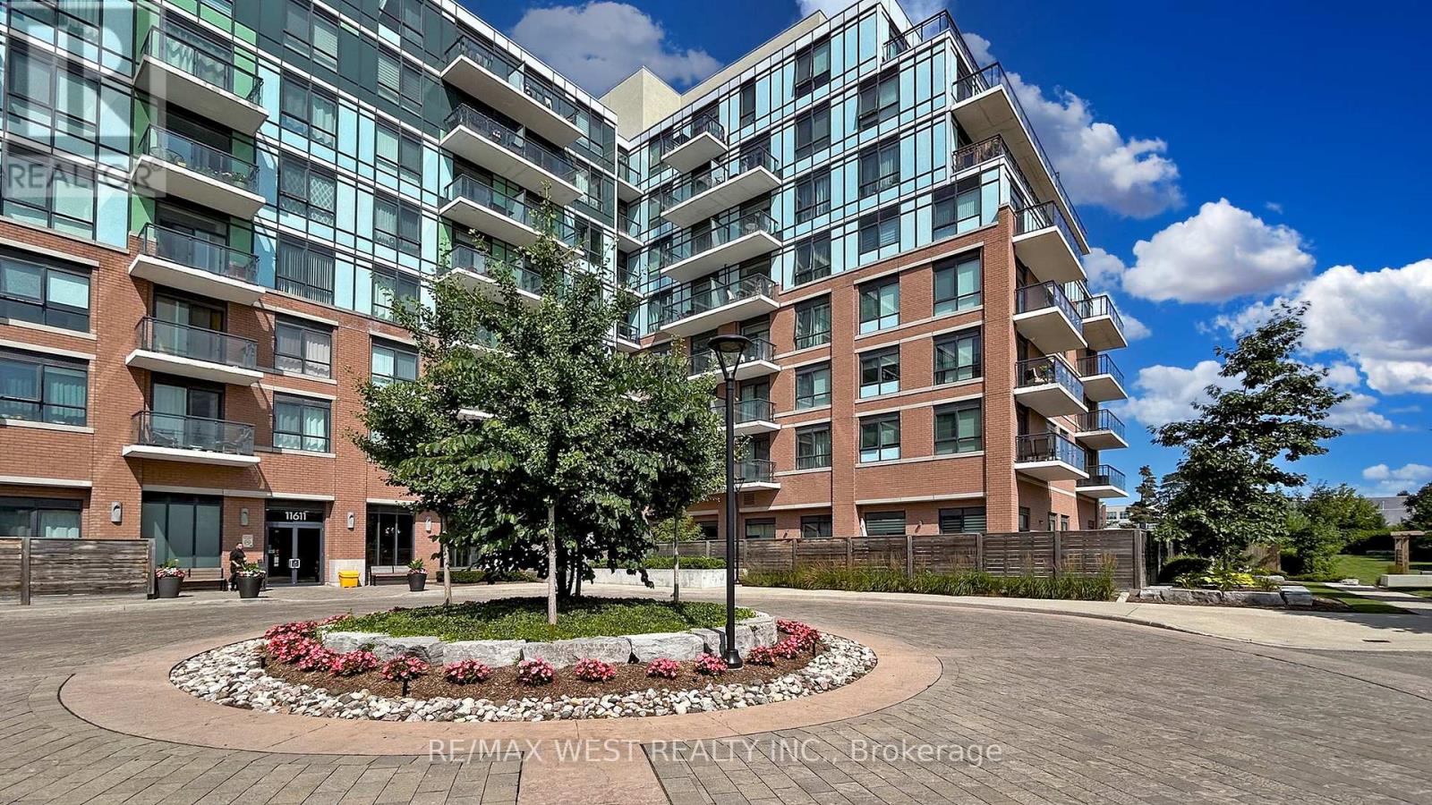 718 - 11611 YONGE STREET|Richmond Hill (Jefferson), Ontario L4E1G2
