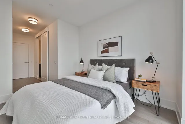 Additional image 24 of 10 Inn On The Park Dr Unit 710