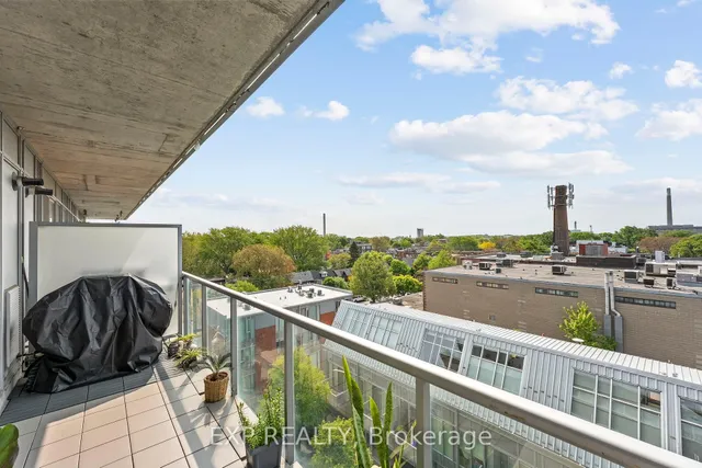 Additional image 15 of 201 Carlaw Ave Unit 608