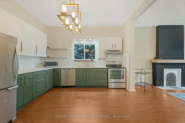 Additional image 14 of 197 EMERALD St