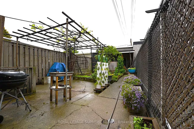 Additional image 17 of 4 Chandos Ave