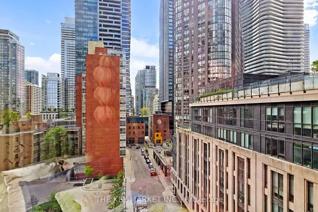 Additional image 24 of 1001 Bay St Unit 813