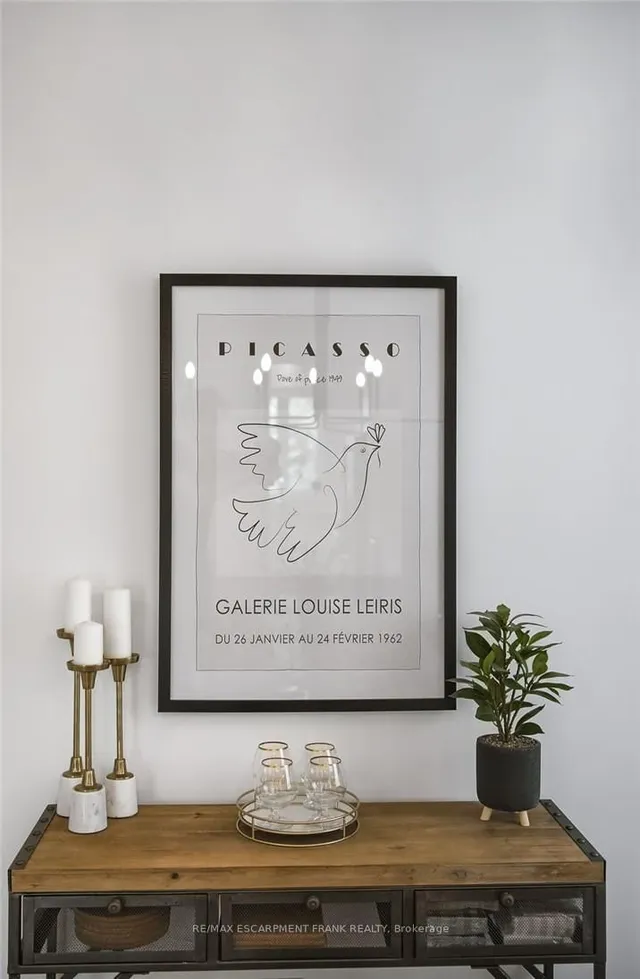 Additional image 12 of 391 KLEIN Circ