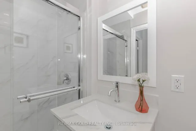 Additional image 48 of 16 Polygon Crt