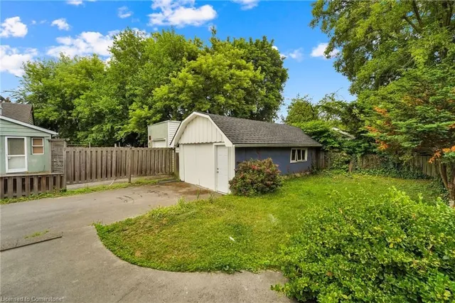 Additional image 40 of 139 Royal Ave