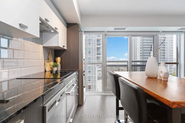 Additional image 14 of 275 Village Green Sq Unit 717