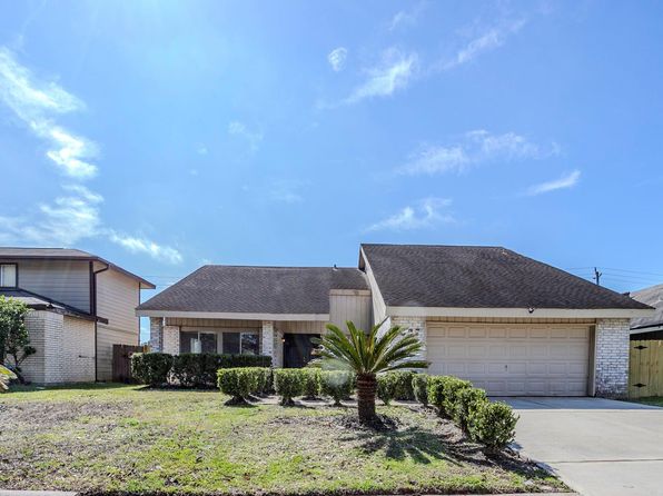 7627 Secretariat Ln, Houston, TX 77071