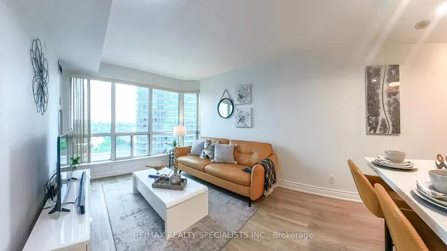 Additional image 13 of 8 LEE CENTRE Dr Unit 1812