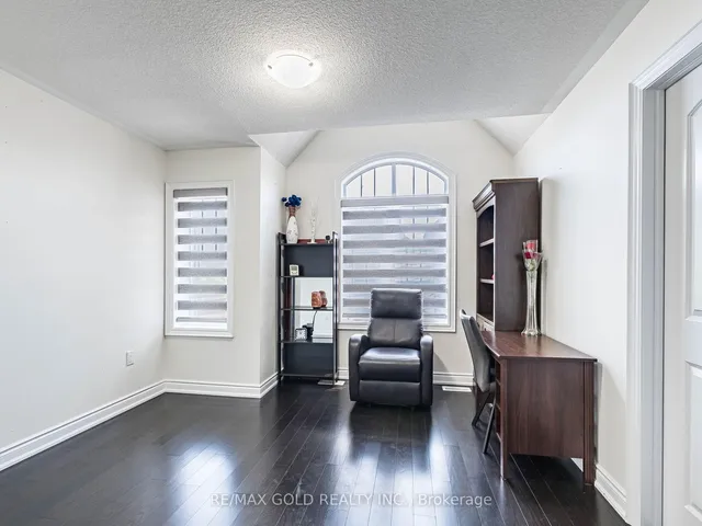 Additional image 30 of 4 Wainwright Dr