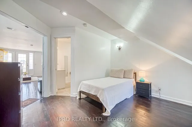 Additional image 23 of 239 Assiniboine Rd