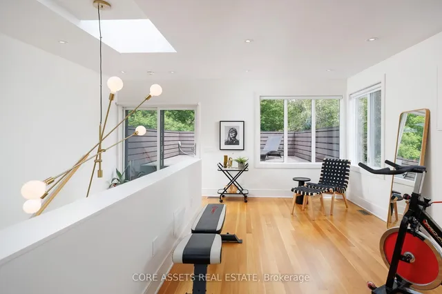 Additional image 33 of 15 Beresford Ave