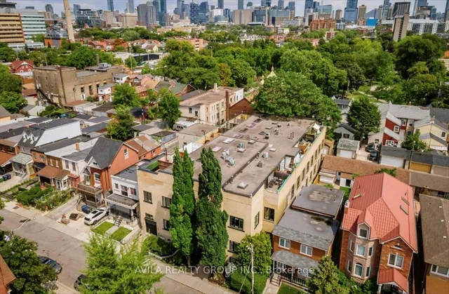 Additional image 47 of 75 Markham St Unit 7