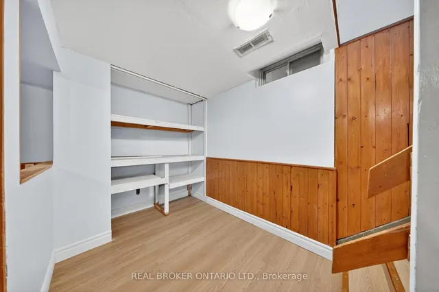 Additional image 28 of 34 Greenbriar Rd