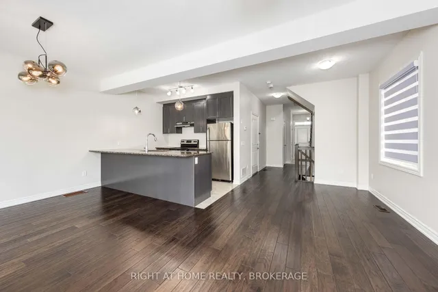 Additional image 7 of 71 Southshore Cres