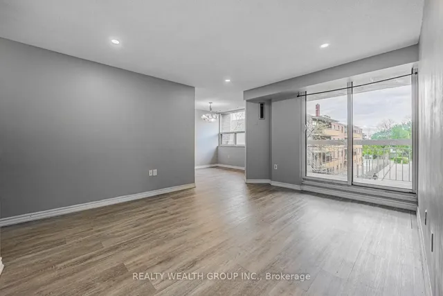 Additional image 10 of 4062 Lawrence Ave Unit 306