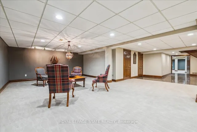 Additional image 36 of 7 Lakegate Dr