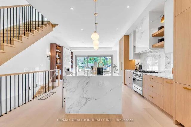 Additional image 11 of 107 Alameda Ave