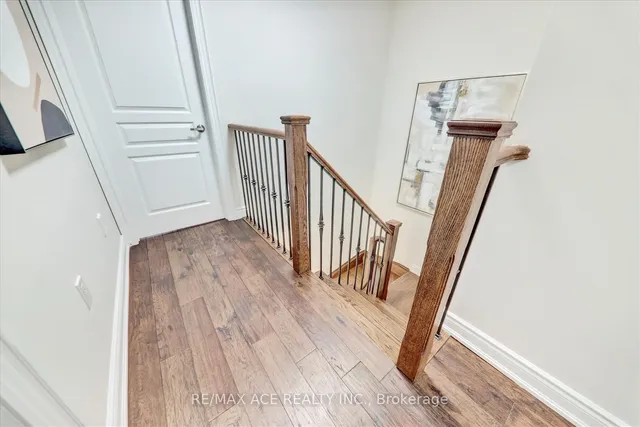 Additional image 22 of 1 Goldthread Terr