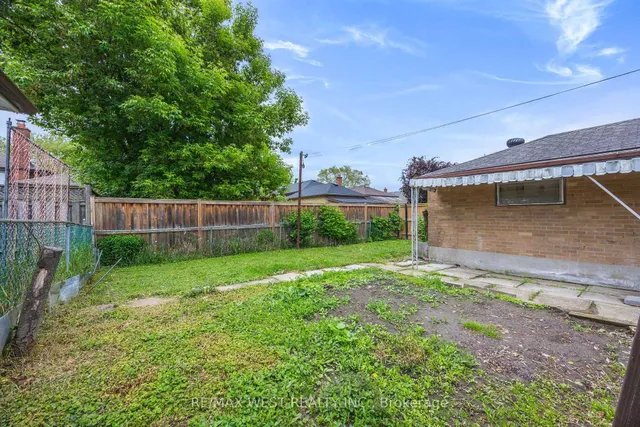 Additional image 38 of 47 Brawley Ave