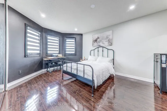 Additional image 30 of 75 Wandering Tr