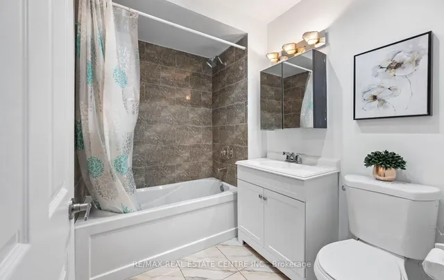 Additional image 31 of 18 Dearbourne Blvd